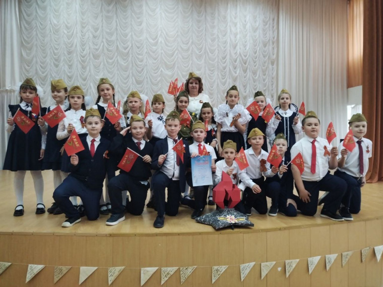 Смотр хоров «Крылатое эхо Победы».